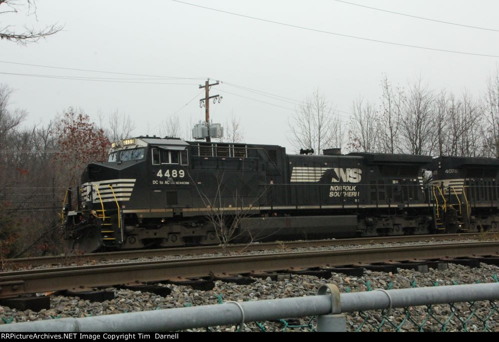 NS 4489 leads 25P